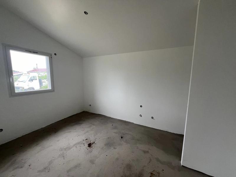 Maison - 245 m² - 7 pièces