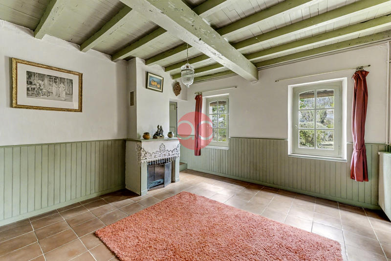 Propriété - 218 m² - 6 pièces