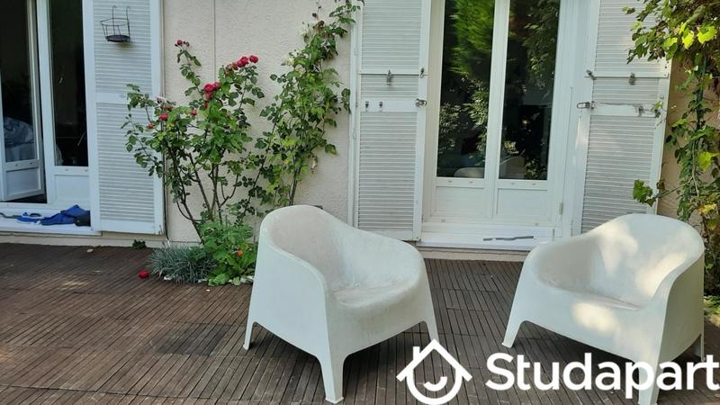 Chambre - 9 m² - 1 pièce