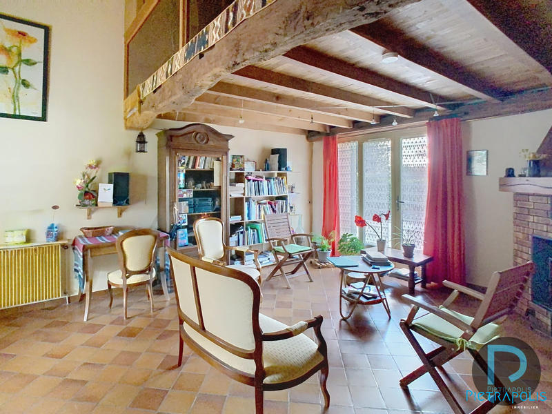 Maison - 201 m² - 8 pièces