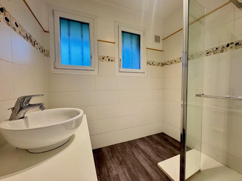 Maison - 195 m² - 10 pièces