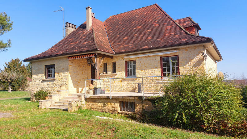 Maison - 244 m² - 8 pièces