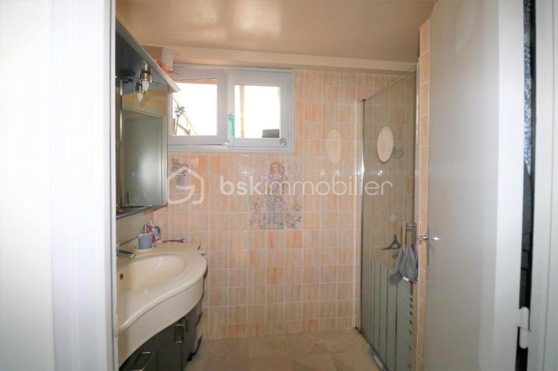 Maison - 230 m² - 7 pièces