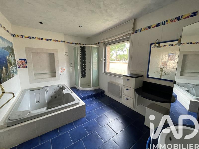 Maison - 240 m² - 9 pièces