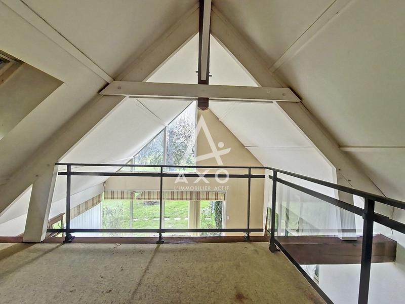 Maison - 216 m² - 8 pièces