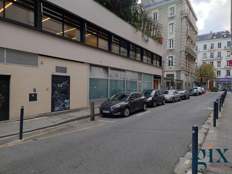 Local commercial - 363 m²