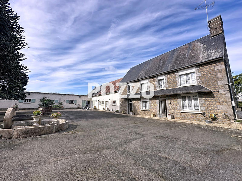 Maison - 322 m² - 16 pièces