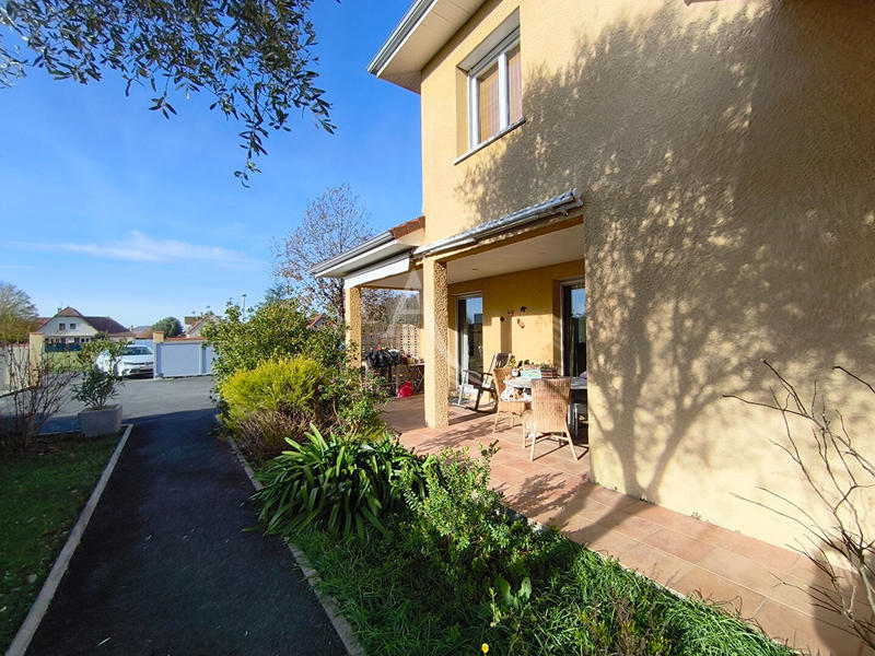 Maison - 187 m² - 7 pièces