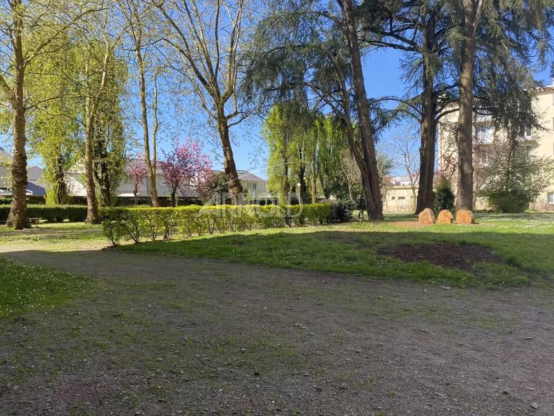 Appartement - 86 m² - 4 pièces