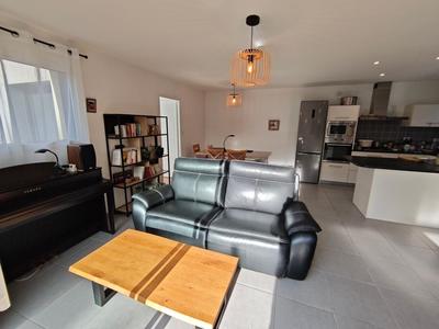 Maison - 97 m² - 4 pièces