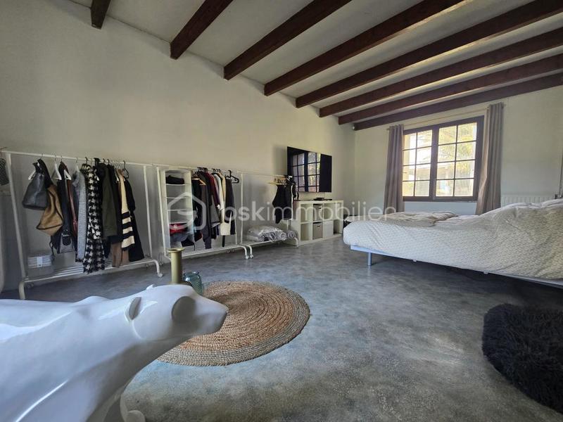 Corps de ferme - 200 m² - 7 pièces