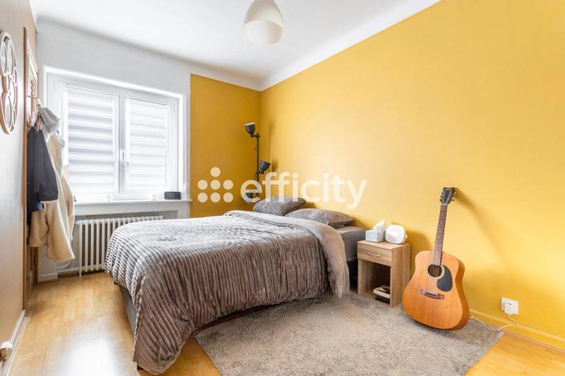 Maison - 200 m² - 7 pièces