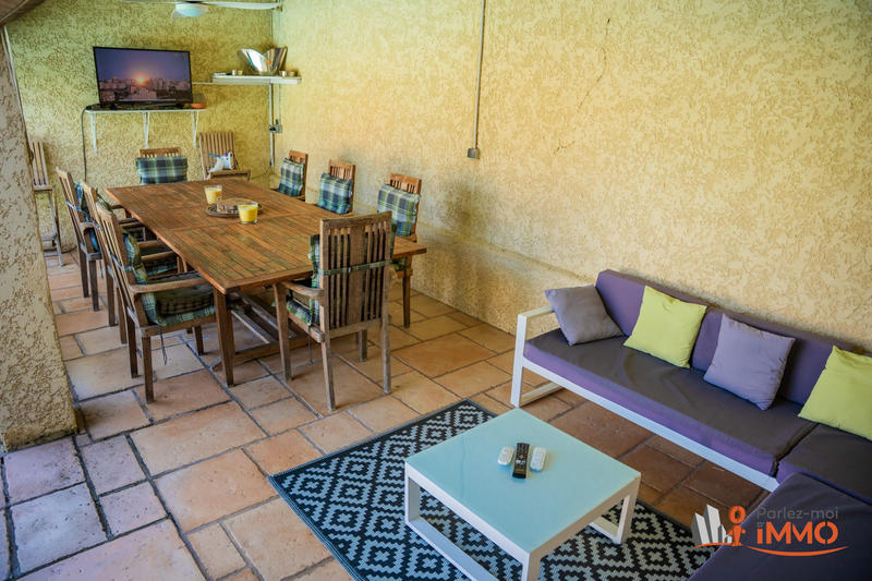 Maison traditionnelle - 196 m² - 7 pièces