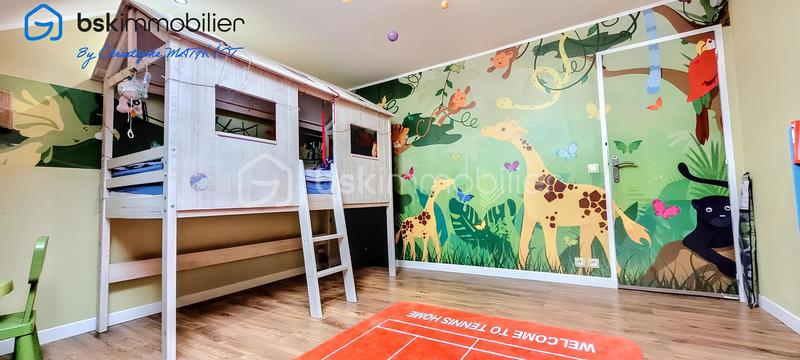 Propriété - 288 m² - 12 pièces