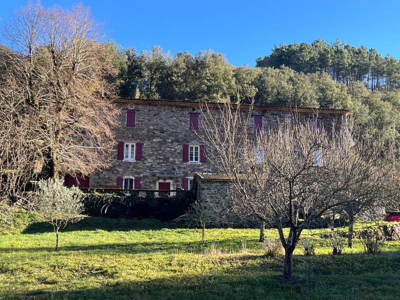 Maison - 321 m² - 15 pièces