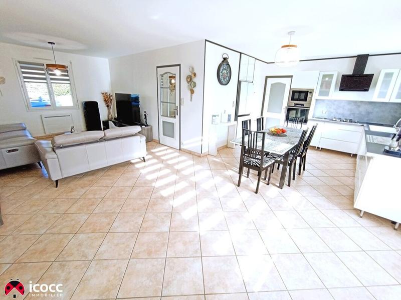 Maison - 102 m² - 5 pièces