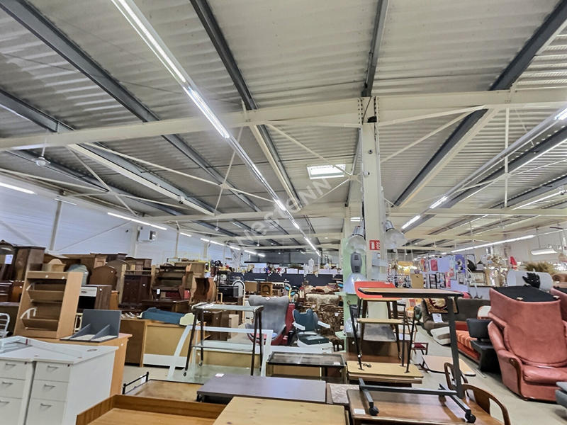 Local commercial - 1 484 m²