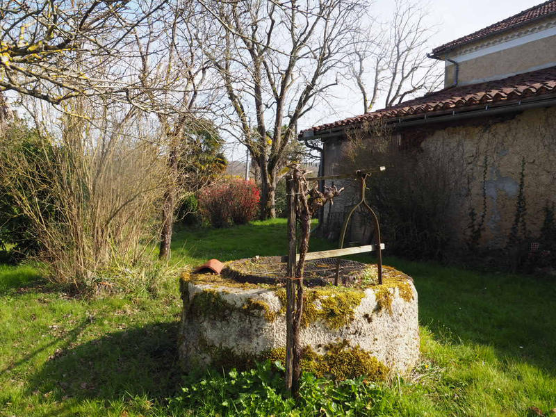 Maison - 192 m² - 9 pièces