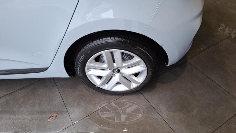 Renault Clio V Evolution Blue dCi 100