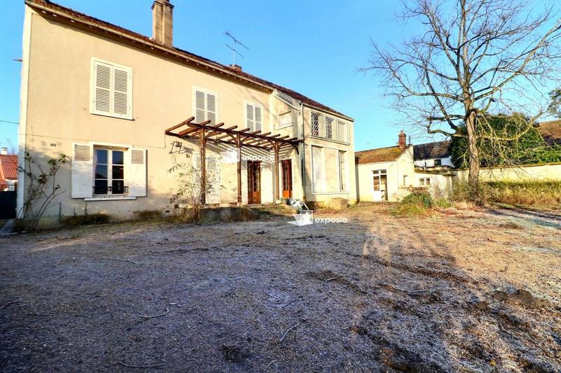 Maison - 247 m² - 8 pièces