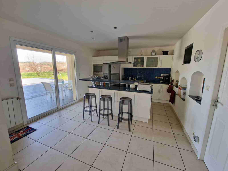 Maison - 246 m² - 7 pièces