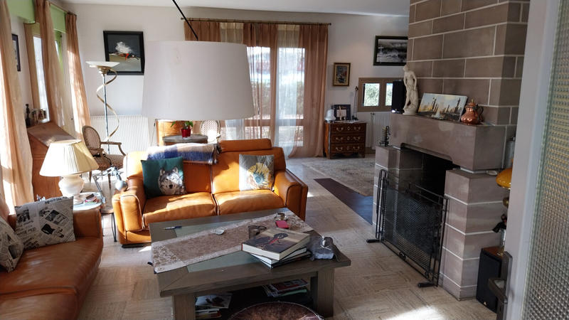 Maison - 245 m² - 8 pièces