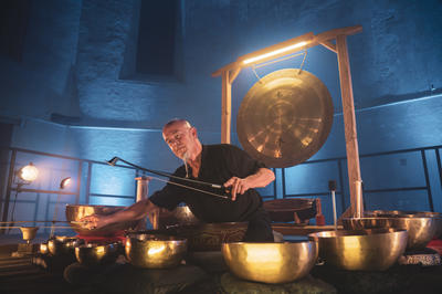 [bOwls]  Concert vibratoire par Erik Baron