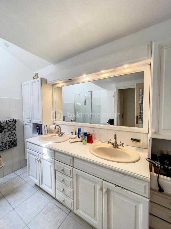 Mas - 382 m² - 13 pièces