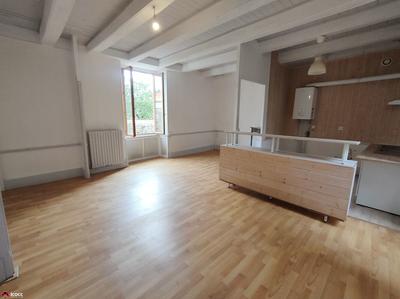 Maison - 90 m² - 3 pièces