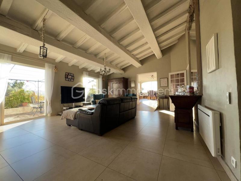 Villa - 186 m² - 6 pièces