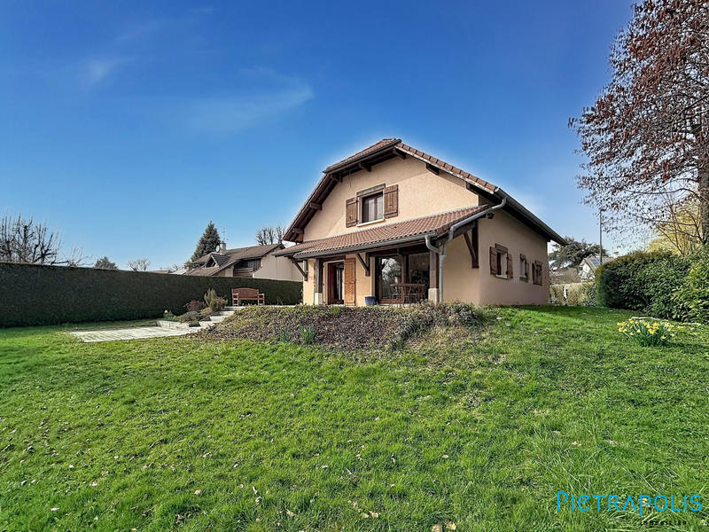 Villa - 162 m² - 6 pièces