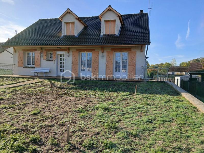 Maison - 163 m² - 8 pièces