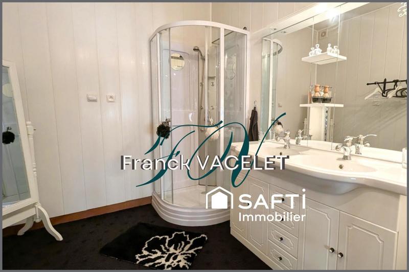 Maison - 363 m² - 9 pièces