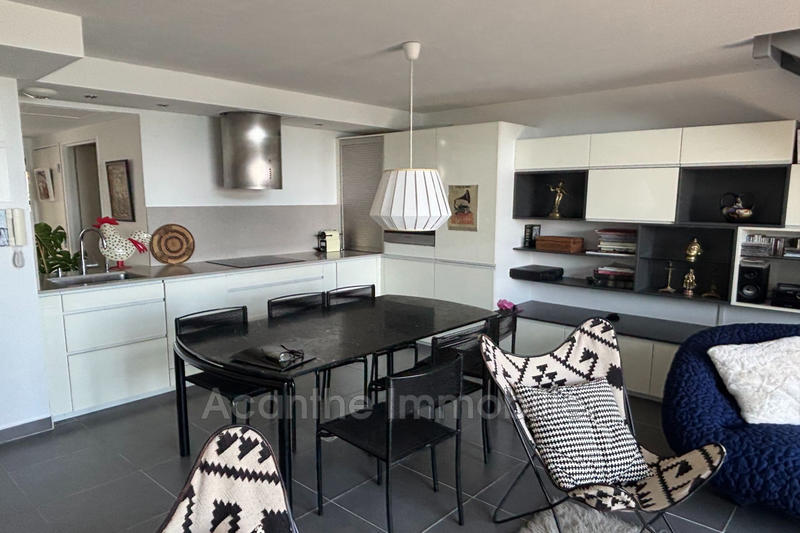 Maison - 98 m² - 4 pièces