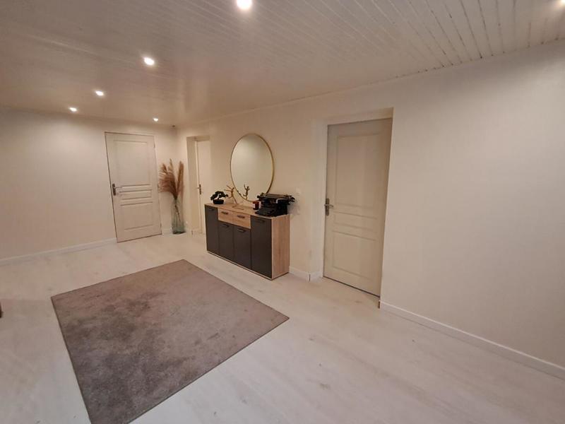 Maison - 245 m² - 10 pièces