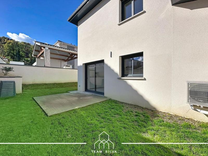 Villa - 100 m² - 5 pièces