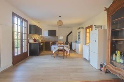 Maison - 180 m² - 7 pièces