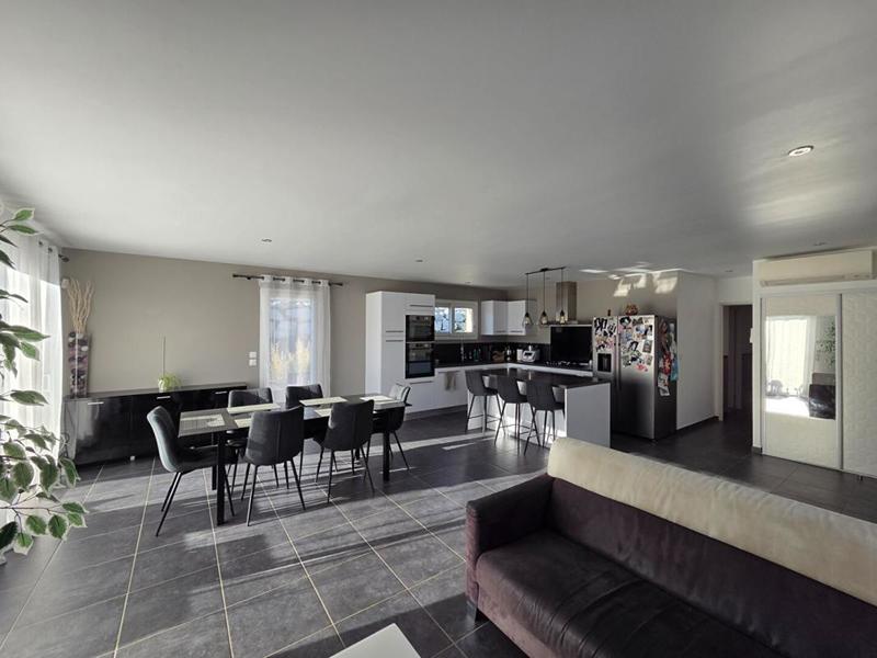 Maison - 106 m² - 4 pièces