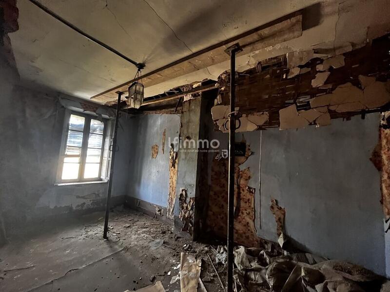 Maison - 200 m² - 3 pièces