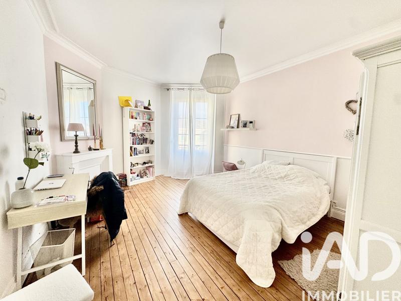 Maison - 300 m² - 7 pièces