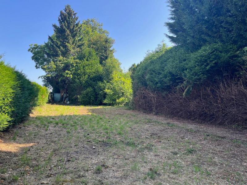 Terrain constructible - 683 m²