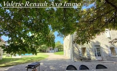 Maison en pierre - 278 m² - 8 pièces