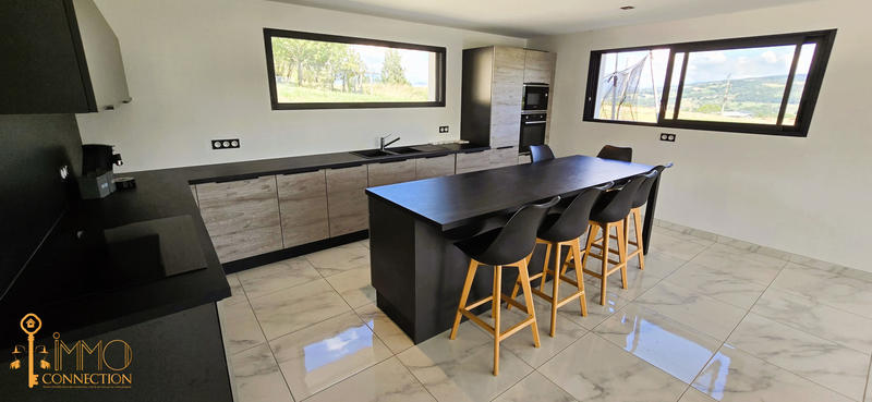 Villa - 215 m² - 5 pièces