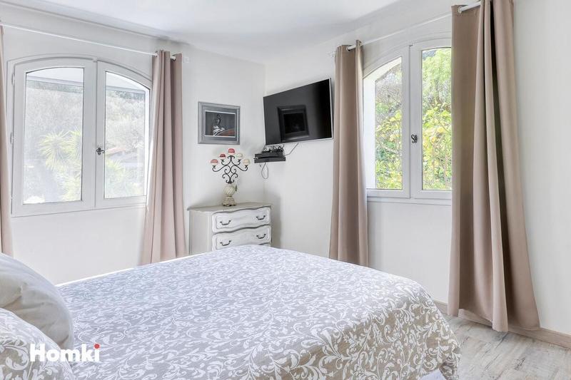 Maison - 207 m² - 6 pièces