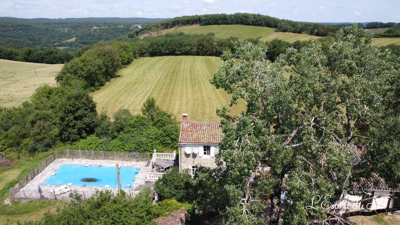 Maison - 280 m² - 4 pièces