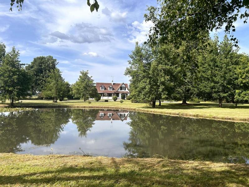 Propriété - 214 m² - 10 pièces