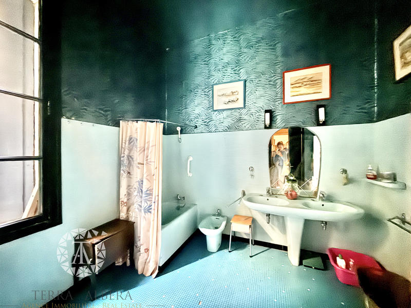 Maison de village - 240 m² - 7 pièces