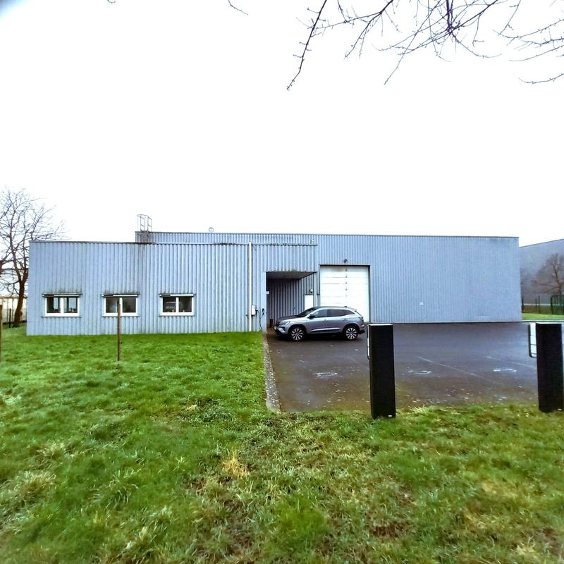 Local d'activités - 691 m²