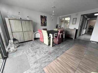 Maison - 149 m² - 8 pièces