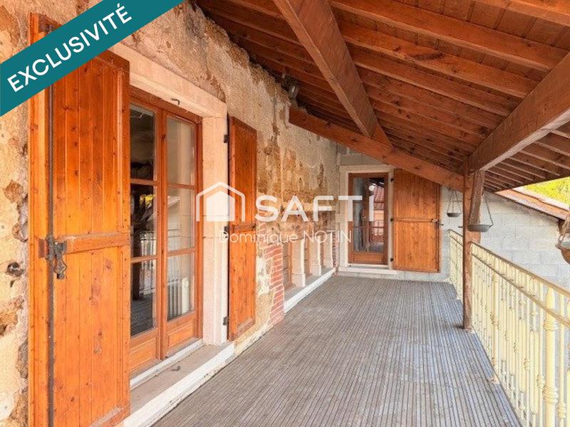 Maison - 370 m² - 9 pièces